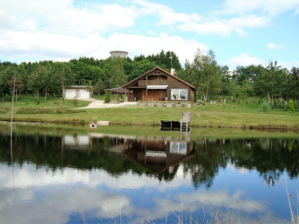 Lieux-Au-Lac Augignac Ngoại thất bức ảnh